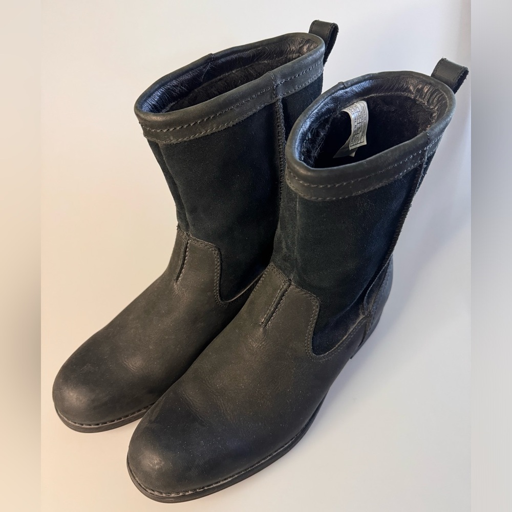 UGG Mens Lerette Waterproof Boot Black Size 10